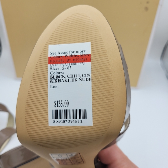 Michael Kors Evie Platform - Worn Once - Size 9 M with box 4" heels - Picture 3 of 4